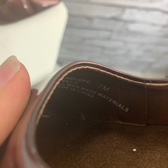 Connie Brown Patent Faux Leather Pointy Toe Pump High Heel Shoes - Picture 9 of 10